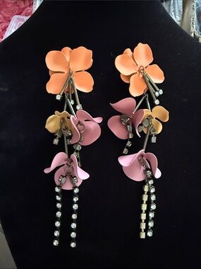NWT Metal Floral Cascade Drop Earrings - Pink & Peach with glitz 5.5”